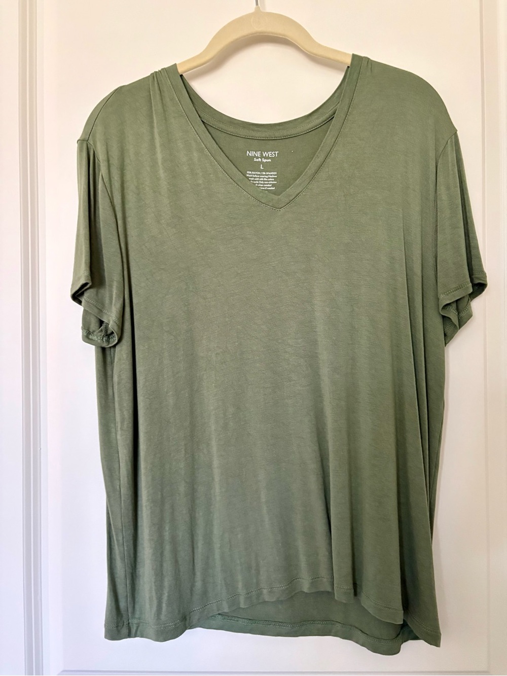 Nine West Olive Green V-Neck Short Sleeve Top
